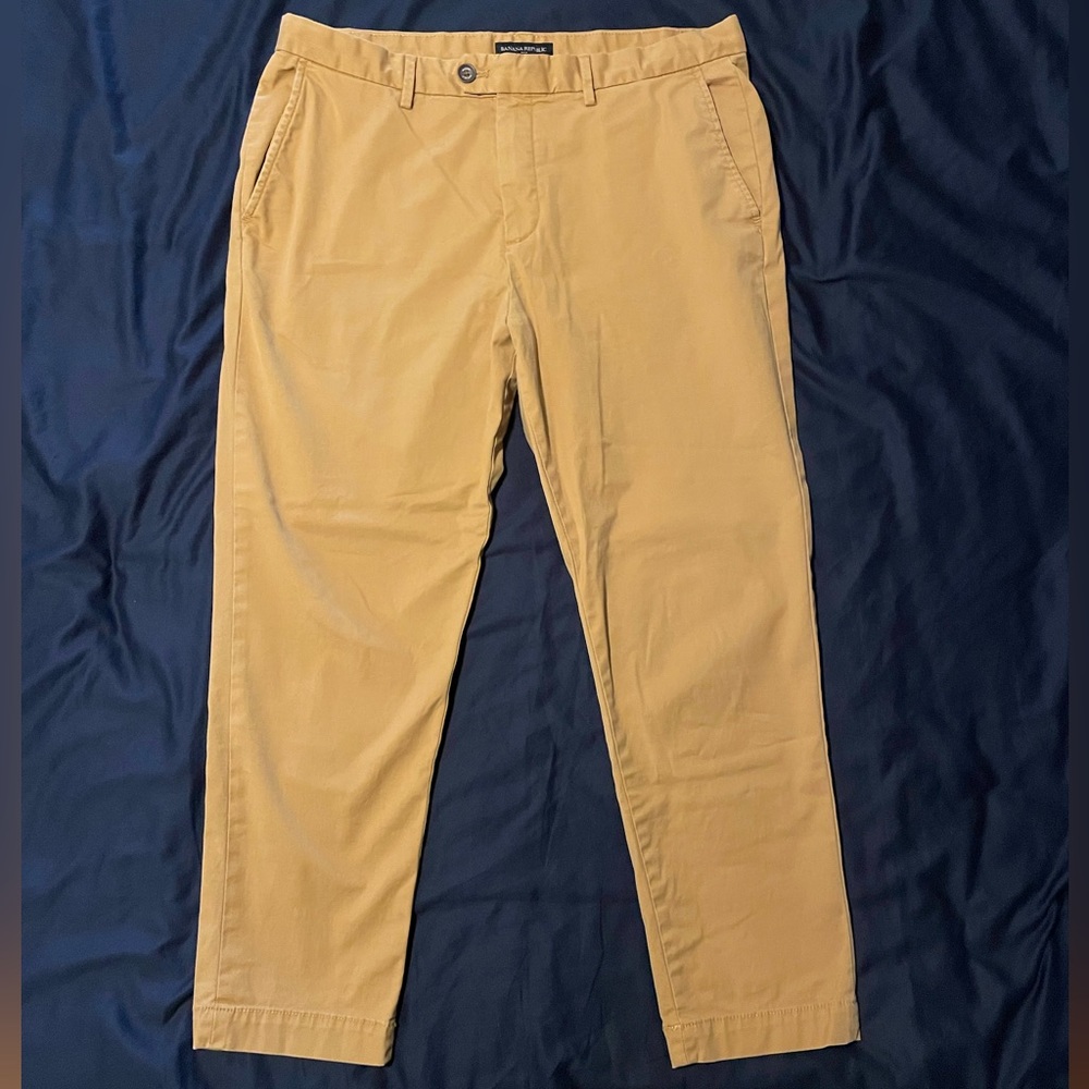 Banana Republic - Grayson Ankle Chino - 35Wx30L